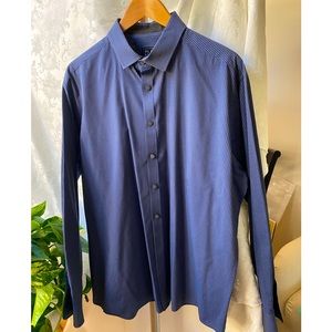Mens dress shirt Jos A Bank “Traveler” Xl Blue.  Perfect condition